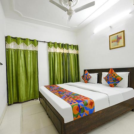 Fabexpress Diamond Sec 45 Hotel Chandīgarh Buitenkant foto