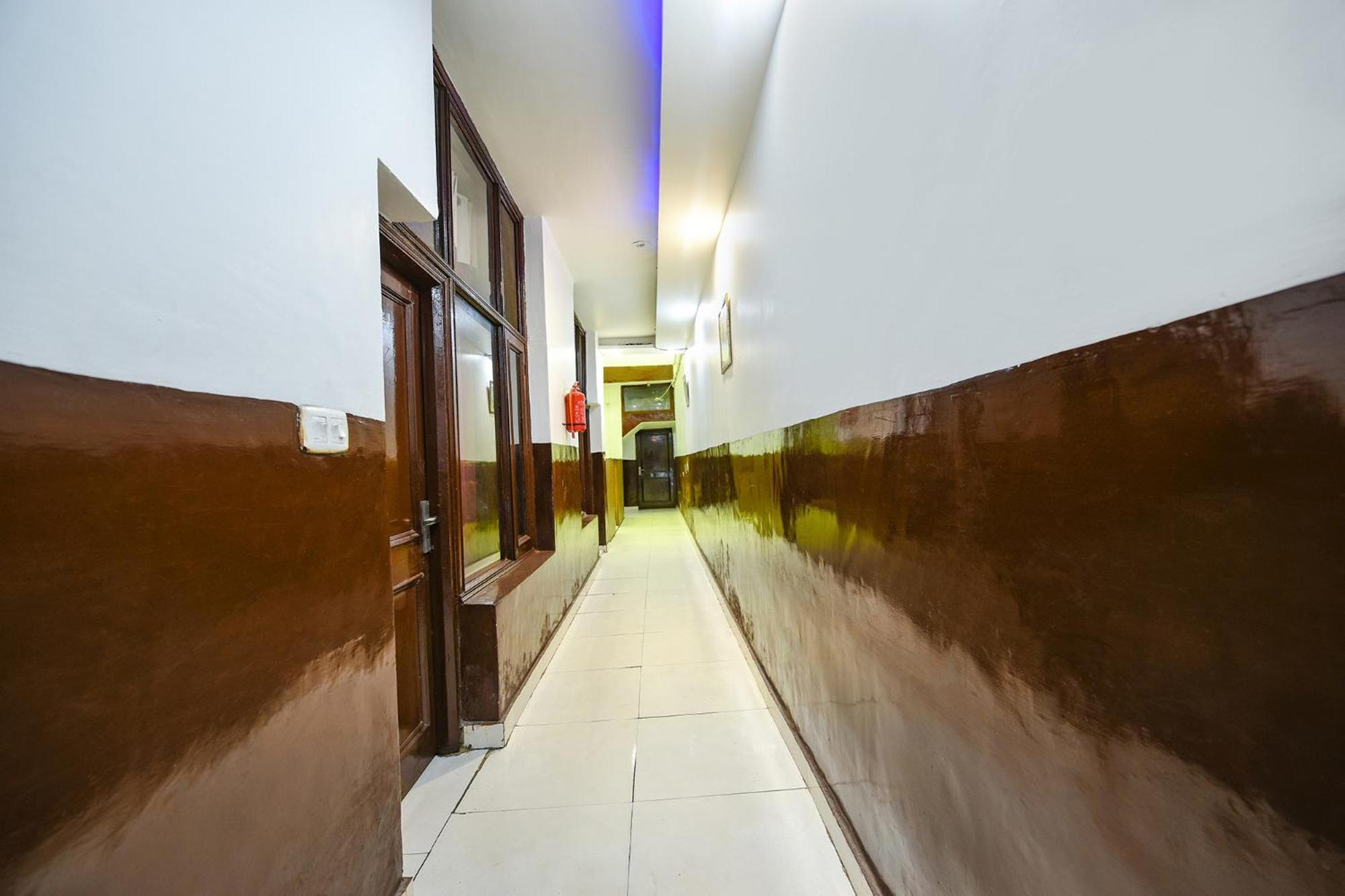 Fabexpress Diamond Sec 45 Hotel Chandīgarh Buitenkant foto